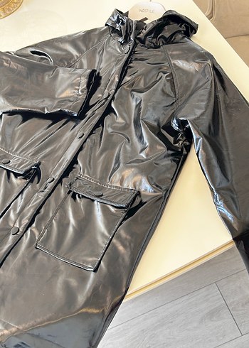 Parlak Siyah Uzun Kadın Yağmurluk - Görsel 9