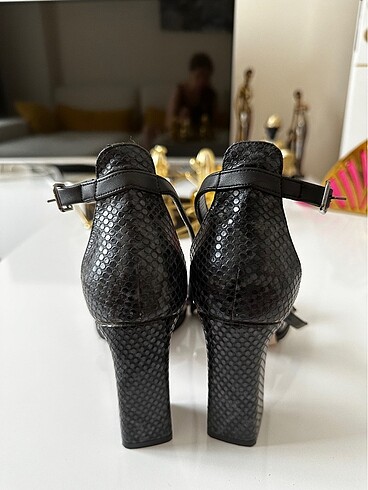 Topuklu ayakkabı - Görsel 5