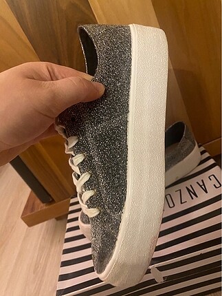 38 Beden gri Renk Spor Ayakkabı PULL&BEAR Simli