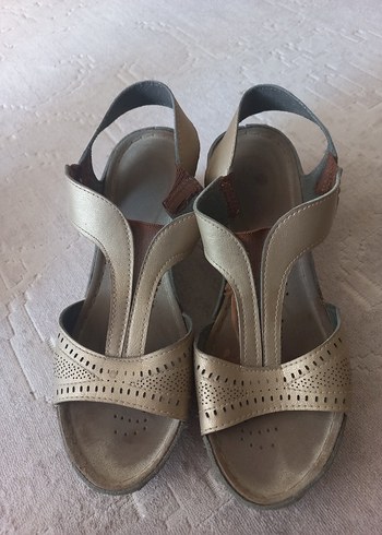 Bej Dolgu Topuklu Kadın Sandalet - Görsel 2