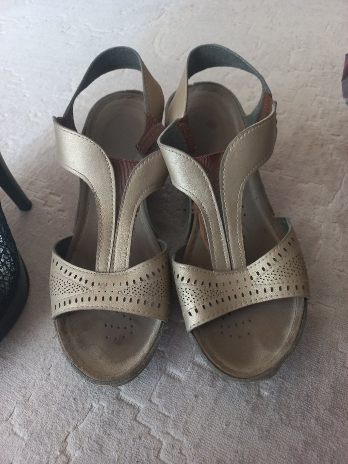 Bej Dolgu Topuklu Kadın Sandalet - Görsel 5