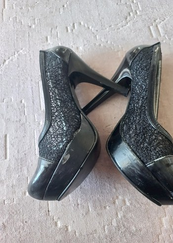 Siyah Dantel Detaylı Gotik Stiletto Topuklu - Görsel 4