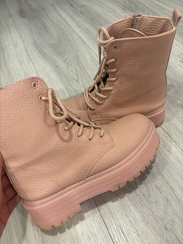 Pembe bot fabrika