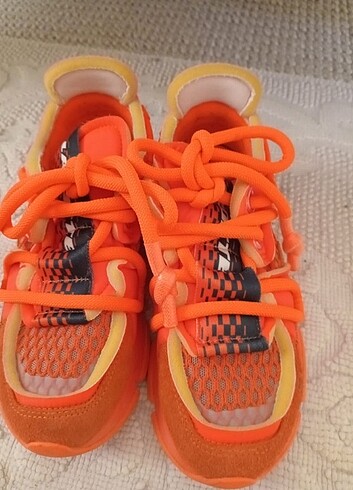Lacoste spor ayakkabi