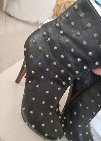 40 Beden siyah Renk Marjinal sevenlere 