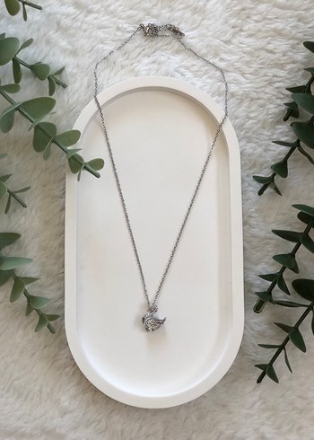 Beden gri Renk Minimalist Zincir Detaylı Beyaz Midi Kolye