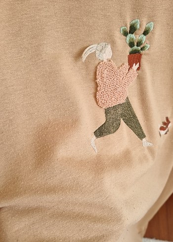 m Beden Nakışlı sweat tunik