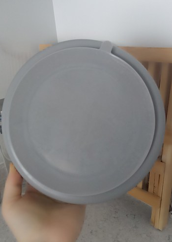 OİOİ Çocuk Tabak, Kapaklı Kase, Önlük ve Bardak Seti - Görsel 9