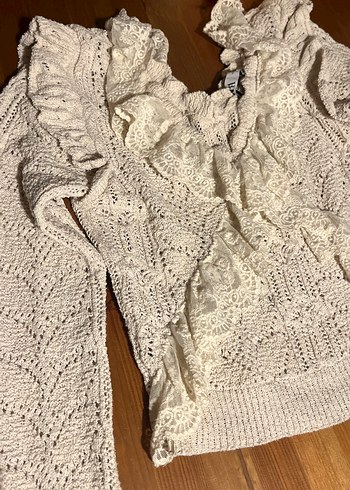 Bohem V Yakalı Nakışlı Beyaz Örgü Kazak - Görsel 3