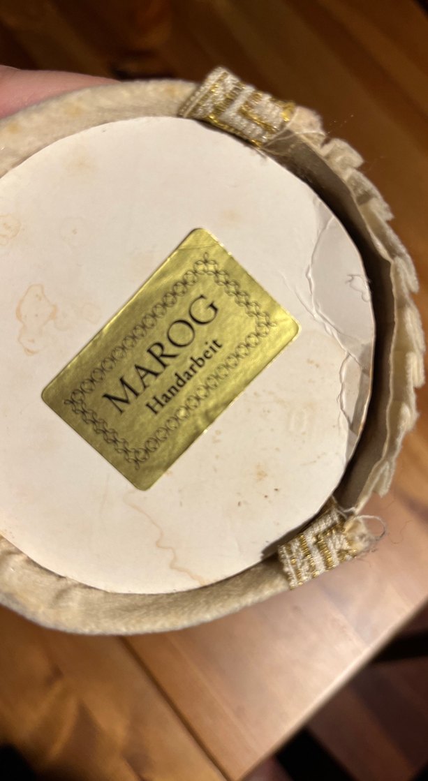 Beyaz Kumaş Elbise ve Ahşap Detaylı Bebek El Yapımı İthal - Görsel 2