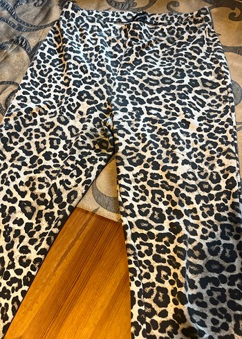 Kürk Detaylı Leopar Desenli Kadın pamuk Pantolon - Görsel 2