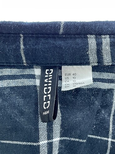 40 Beden çeşitli Renk H&M Gömlek %70 İndirimli.