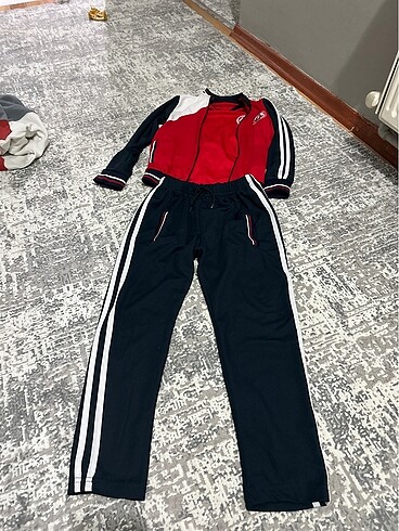 Adidas İsmetpaşa ilkokul kıyafeti