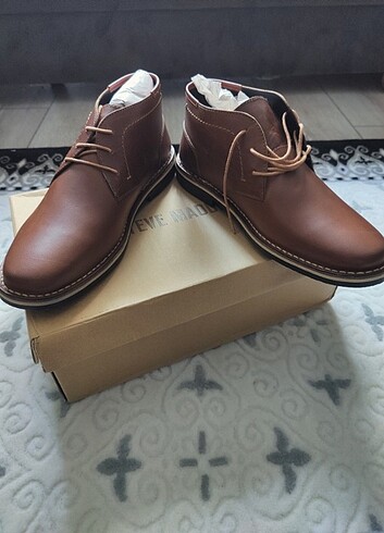 Steve Madden marka bot 