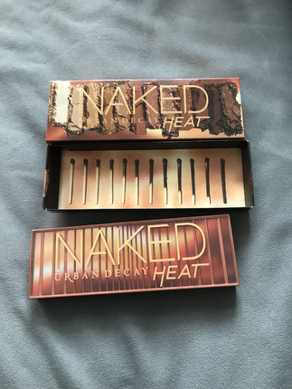 Urban Decay Urban Decay Naked Heat sadece bazı renkler denendi