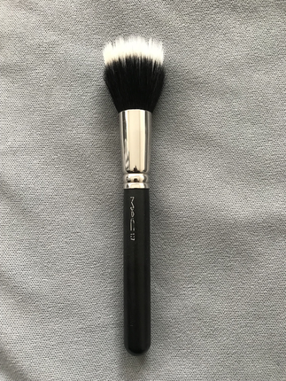 m Beden siyah Renk Mac 187 fondoten fırçası