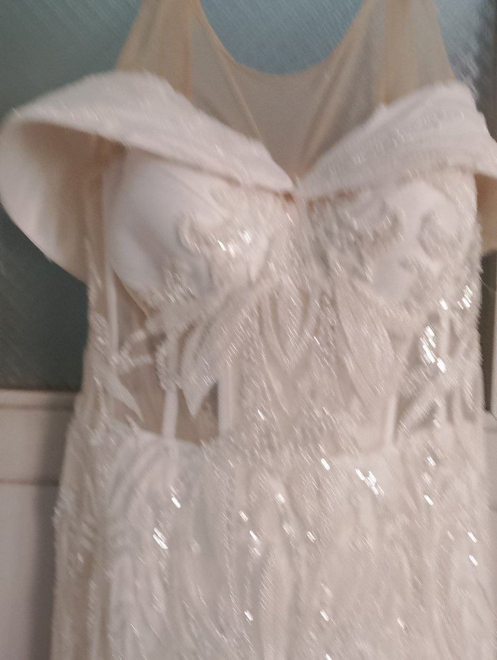 Beyaz Straplez Nakışlı Uzun Abiye Elbise - Görsel 2