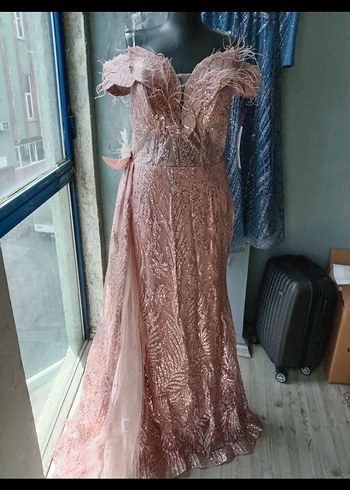 Pembe İşlemeli Uzun Abiye Elbise