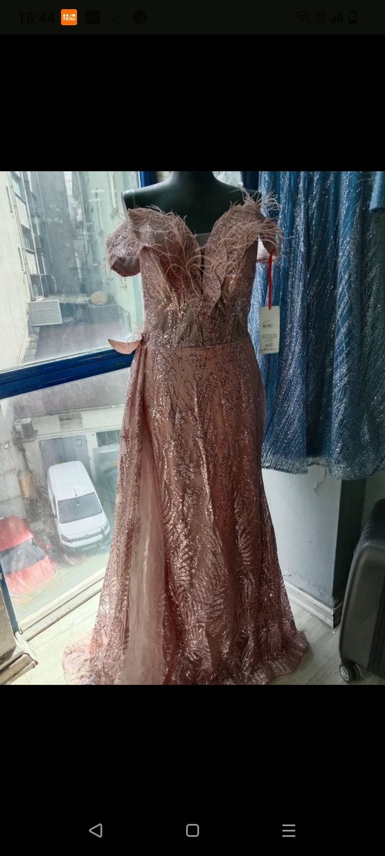 Pembe İşlemeli Uzun Abiye Elbise - Görsel 2