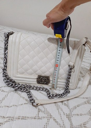 Zincir Detaylı Beyaz Deri Kadın Çanta - Görsel 5