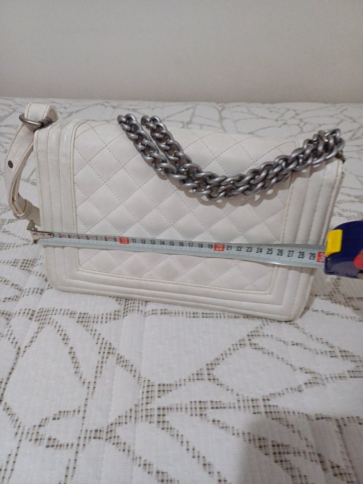 Zincir Detaylı Beyaz Deri Kadın Çanta - Görsel 3
