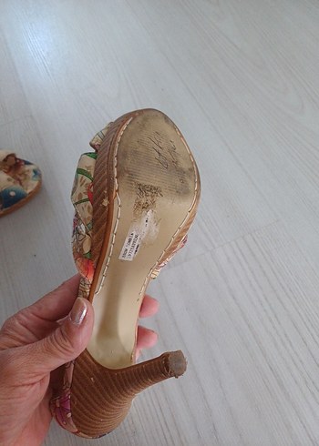 Çiçek Desenli Bohem Kadın Dolgu Topuklu Ayakkabı - Görsel 5