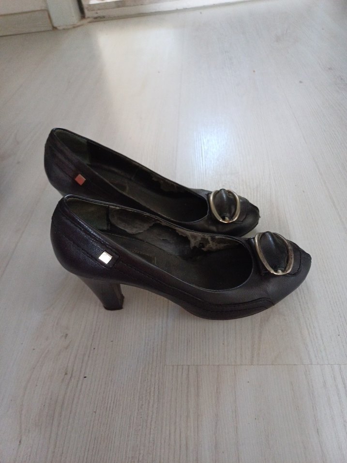 Kadın Siyah Deri Tokalı Stiletto - Görsel 4