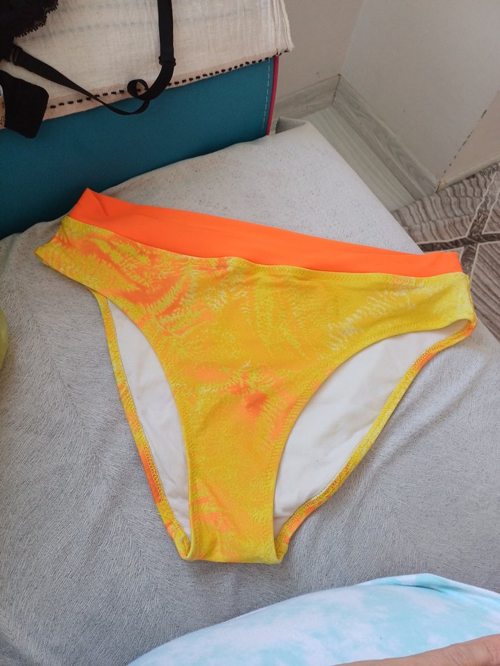 Sarı Batik Desenli Elastik Bikini Altı - Görsel 3
