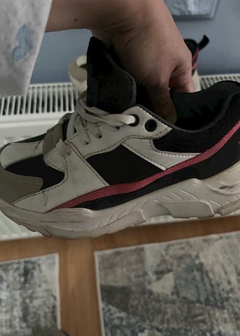 Beyaz Gri Yılan Desenli Bağcıklı Kadın Spor Ayakkabı - Görsel 2