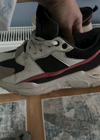 Beyaz Gri Yılan Desenli Bağcıklı Kadın Spor Ayakkabı - Görsel 3