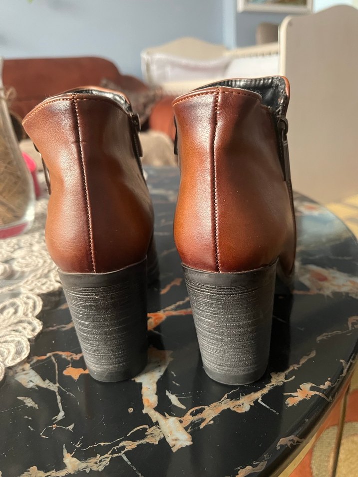 Kahverengi Deri Fermuarlı Topuklu Bot - Görsel 2