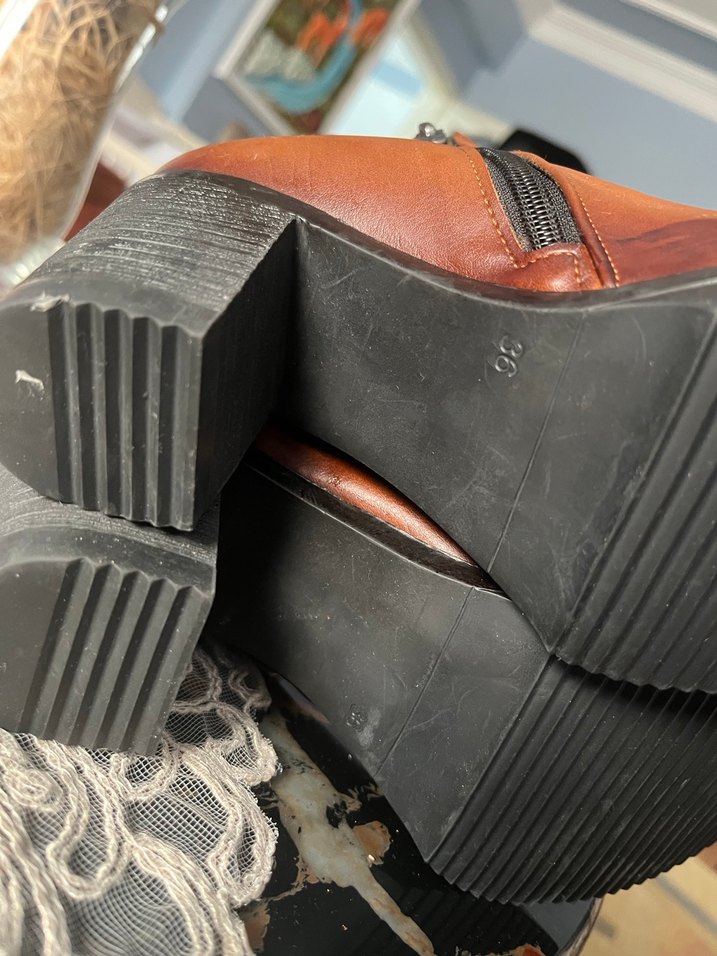 Kahverengi Deri Fermuarlı Topuklu Bot - Görsel 3