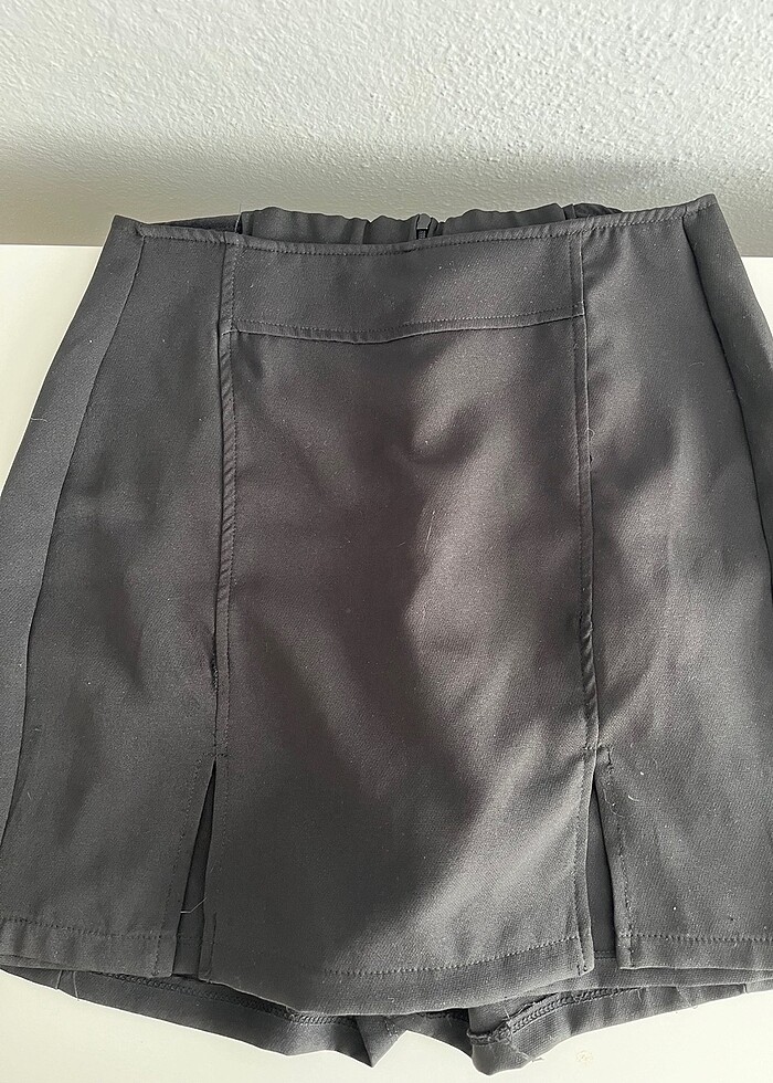 siyah mini şort etek yırtmaçlı - Görsel 3