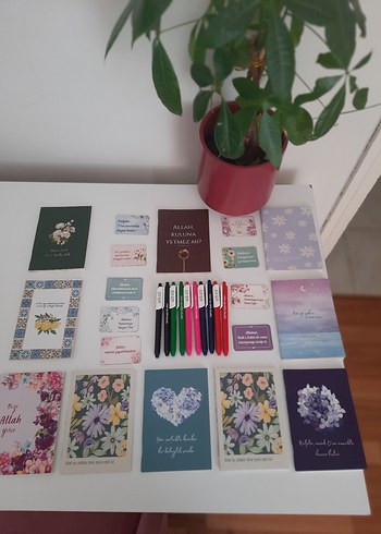 Çiçek Desenli Çok Renkli Planlayıcı ve Kalem Seti