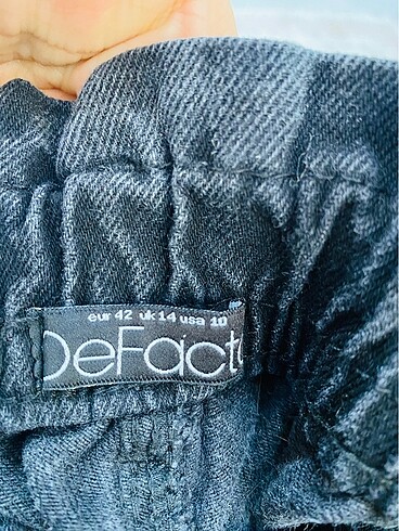 Defacto Defacto
