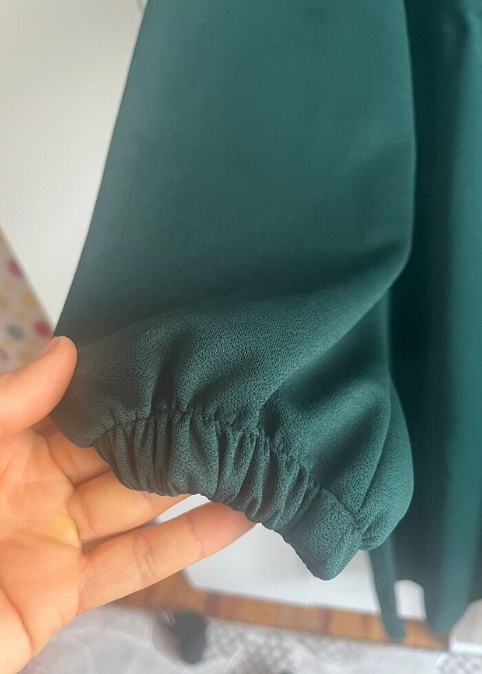 Zümrüt yeşili sportif elbise - Görsel 3