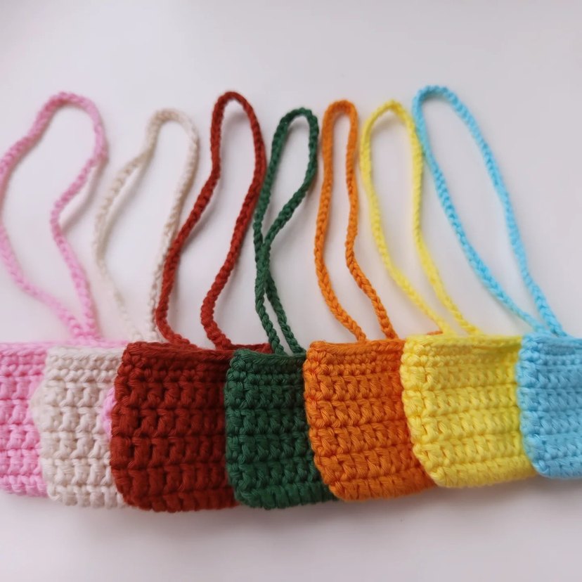 Renkli El Örgüsü Airpods kılıfları - Görsel 2