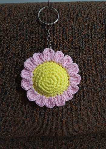Renkli Örgü Papatya Anahtarlık - Görsel 3