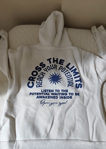 Beyaz Baskılı Fermuarlı Kadın Sweatshirt