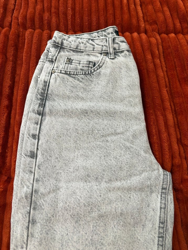 Gri Batik Desenli Düğmeli Kadın Jean - Görsel 2