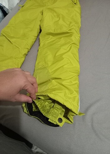 9 Yaş Beden yeşil Renk Çocuk kayak pantalonu