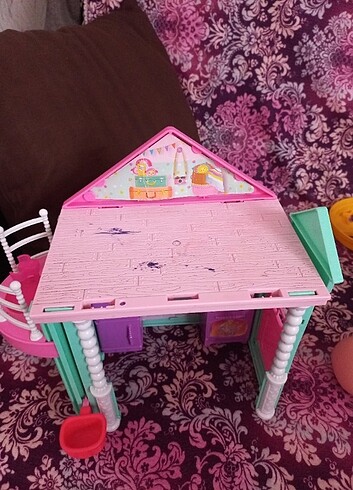 Barbie Chelsea evi