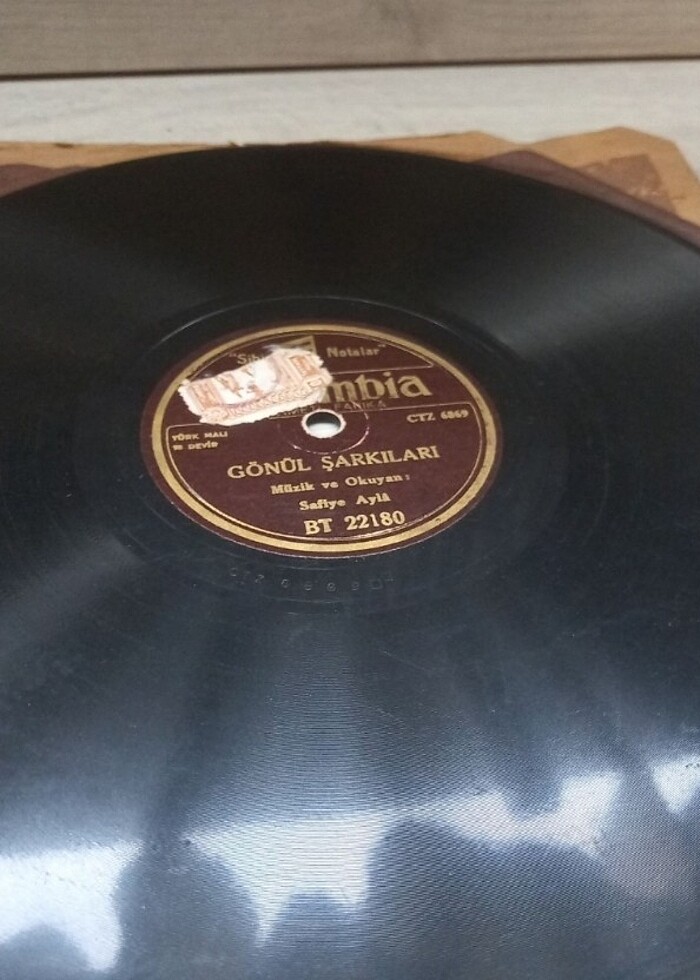 Safiye Ayla Gönül Şarkıları /Hayal İçinde Taş Plak
 - Görsel 5