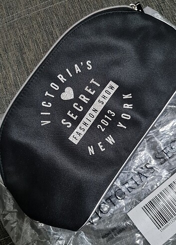 Victorias secret makyaj çantası 
