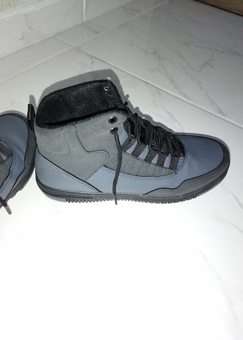 Gri Bağcıklı Erkek Spor Bot - Görsel 2