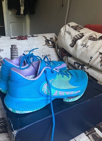 Nike zoom freak 4