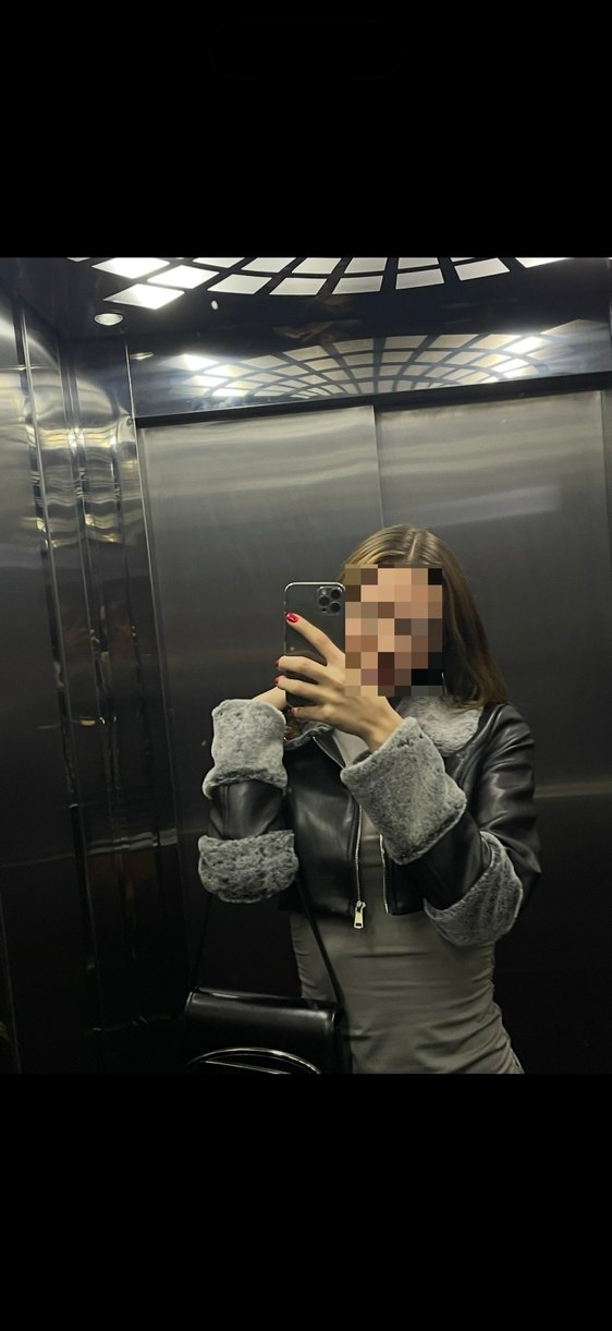 Kürk Detaylı Siyah Deri Mini Ceket - Görsel 4