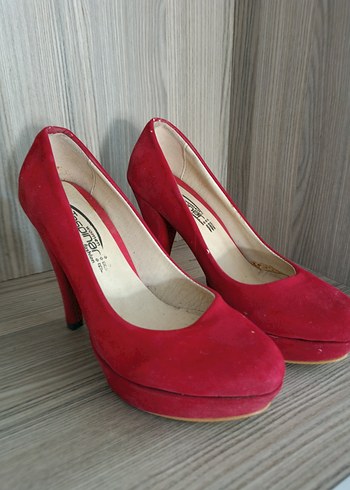 Klasik Kırmızı Süet Stiletto Topuklu Kadın Ayakkabı