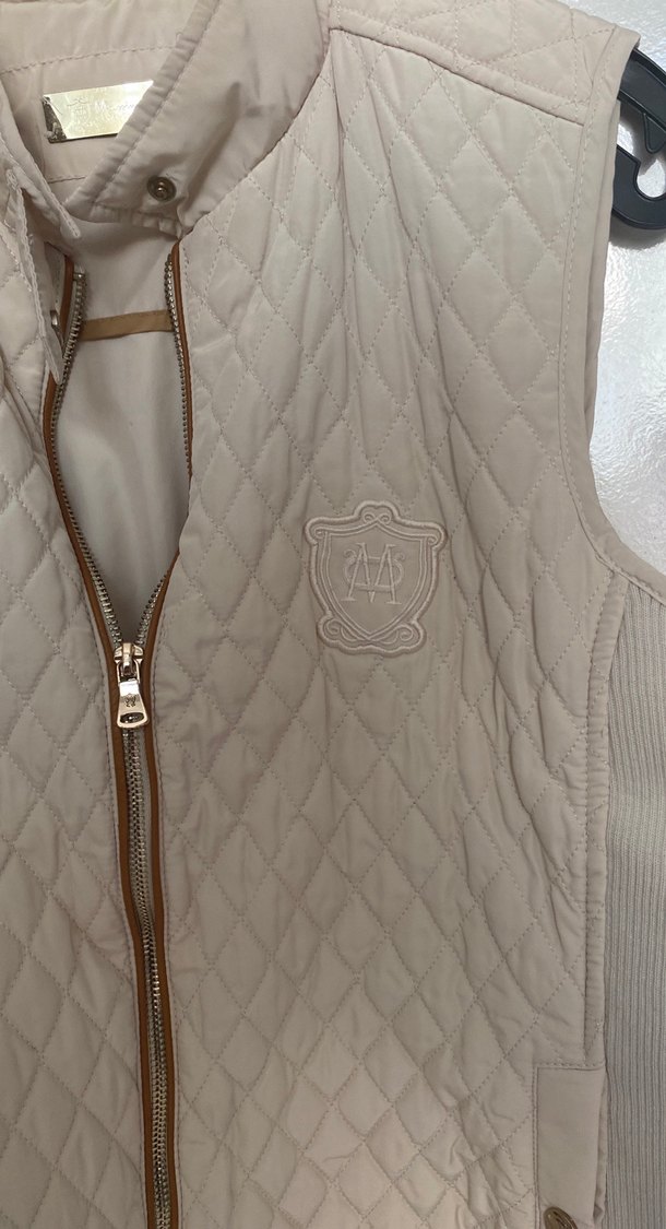 Bej Yüksek Yakalı Kadın Yelek - Görsel 2