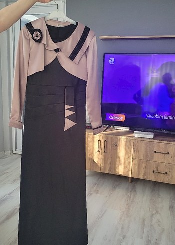 Kısa Kollu Bolerolu Siyah Drapeli Kadın Abiye Elbise
